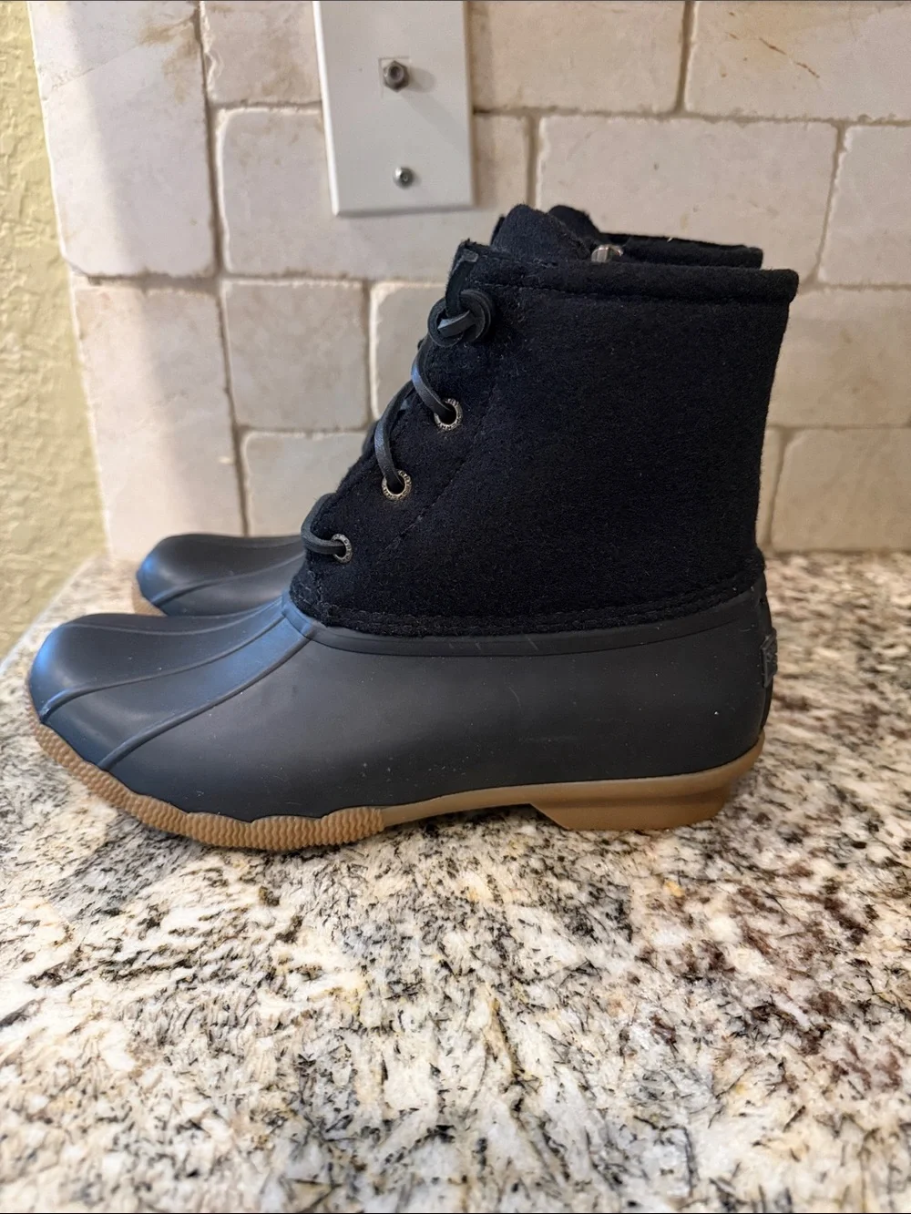 Sperry like new